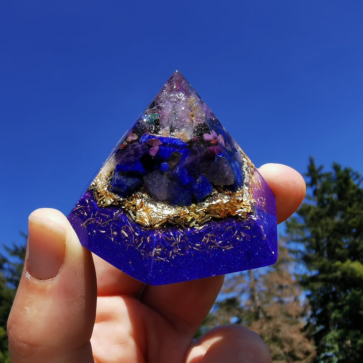 Orgone Hexagonal Pyramide DRITTES AUGE Osilio Amethyst Sugilith Tansanit Lapislazuli