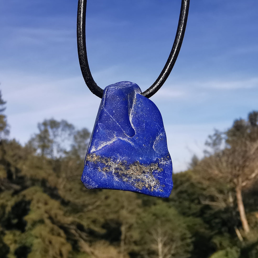 Lapislazuli Anhänger gebohrt naturbelassen